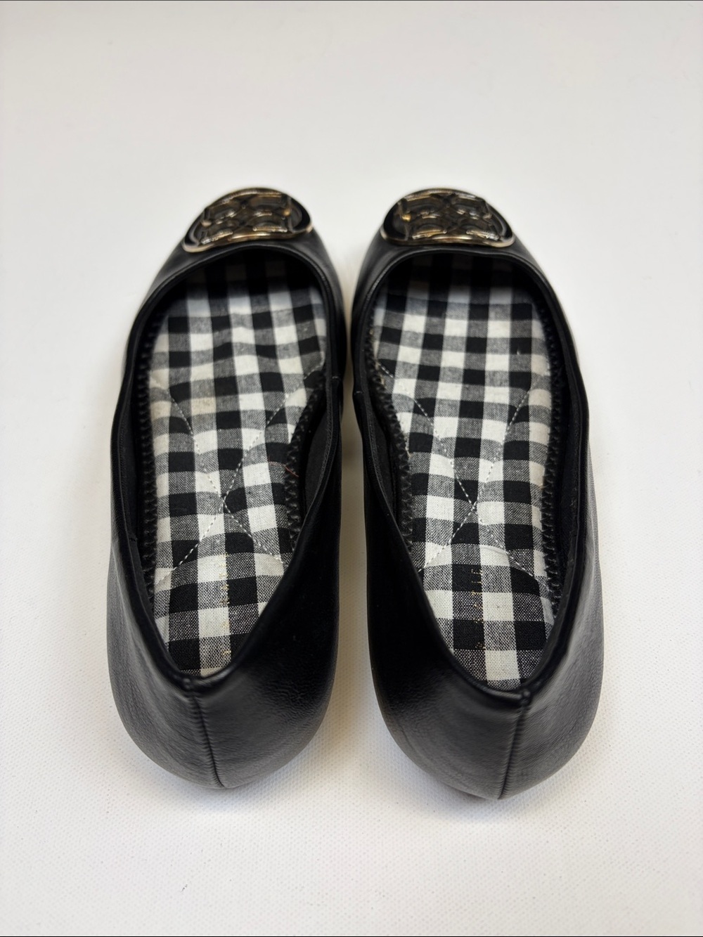 KELLY & KATIE HILIAH BLACK GOLD MEDALLION BALLET FLATS WOMEN SIZE 7 - Picture 3 of 7